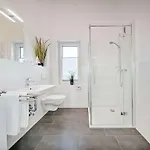 度假居 With 2 Bedrooms *