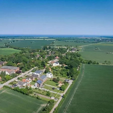 Vakantiehuis With 2 Bedrooms *